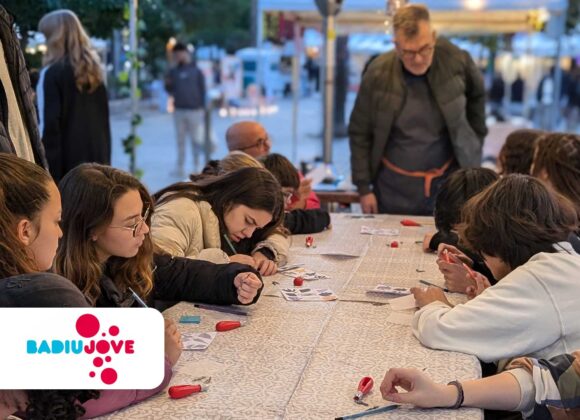 evento-tallerbalam-empresas-badiu-jove-badalona Sellos y estampación en una totebag en Connect’art