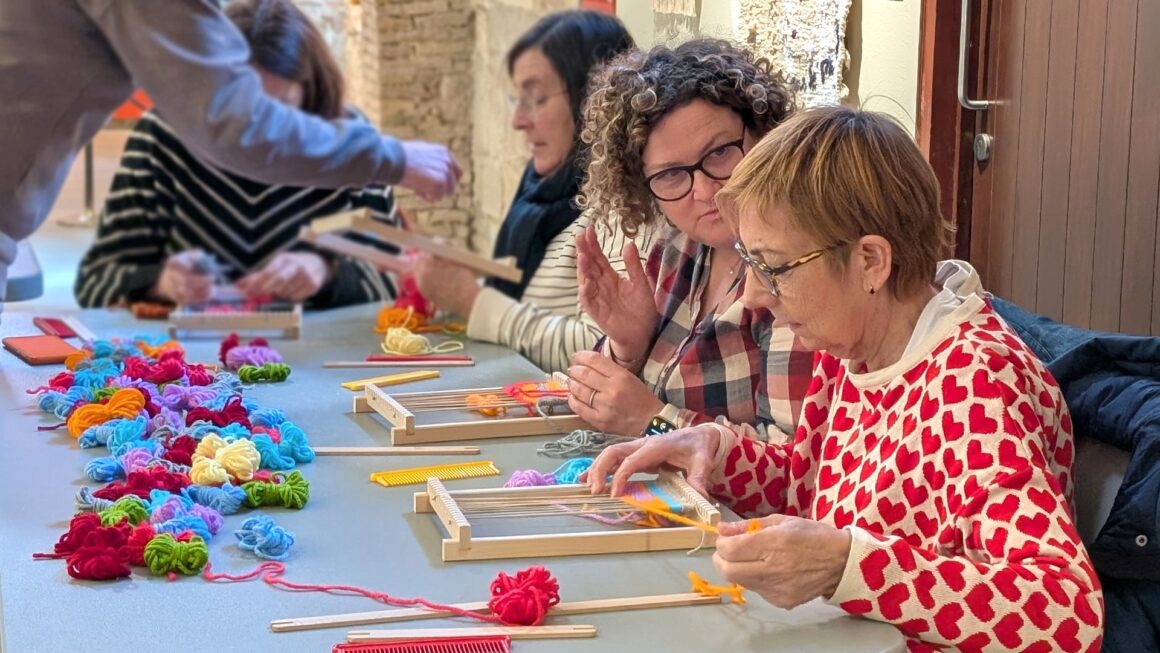Curso de iniciación al tapiz en el Castell de Cornellà de Llobregat